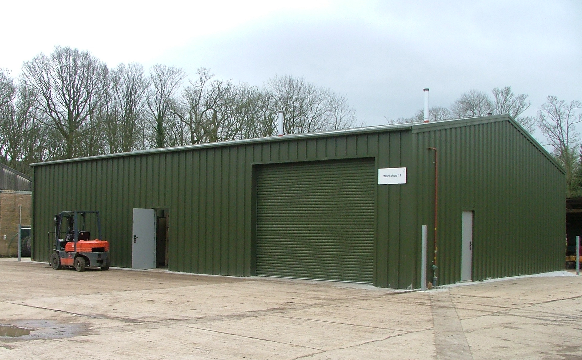Large shed & garaport 17